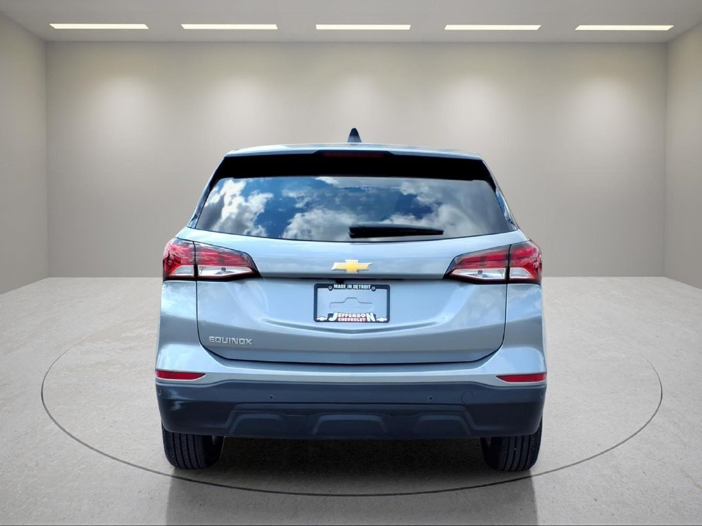 Used 2024 Chevrolet Equinox LS w/ LS Convenience Package FWD image 5