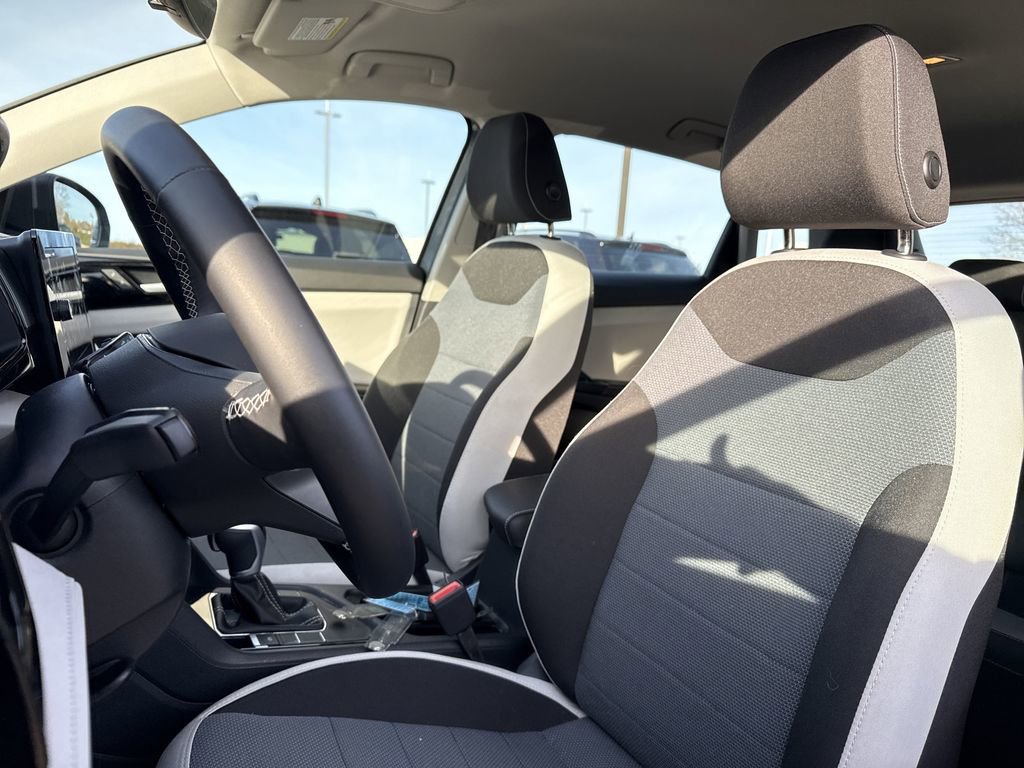 Used 2025 Volkswagen Taos S image 12