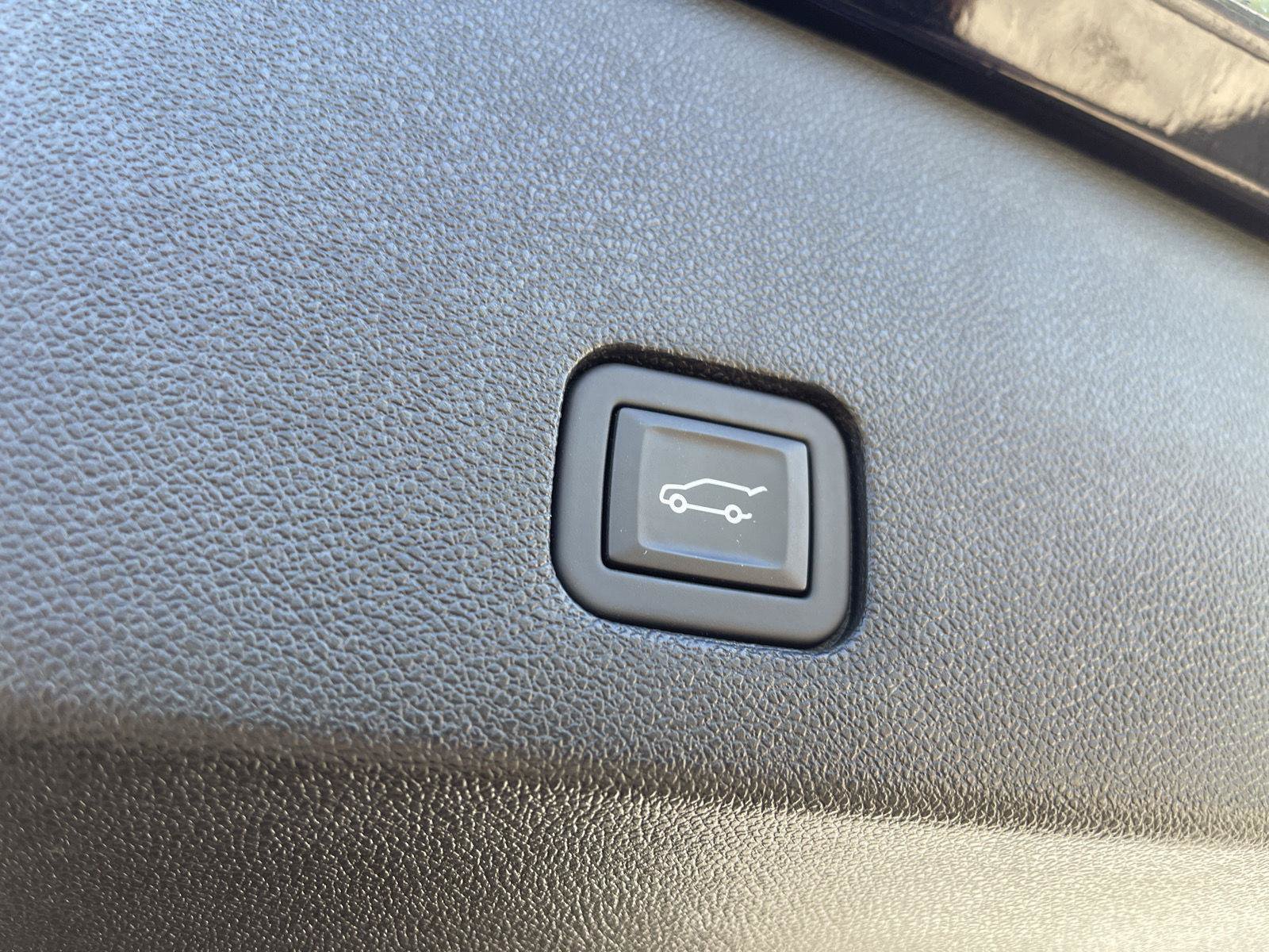 Used 2024 Cadillac XT6 Premium Luxury w/ LPO, Floor Liner Package AWD/4WD image 51