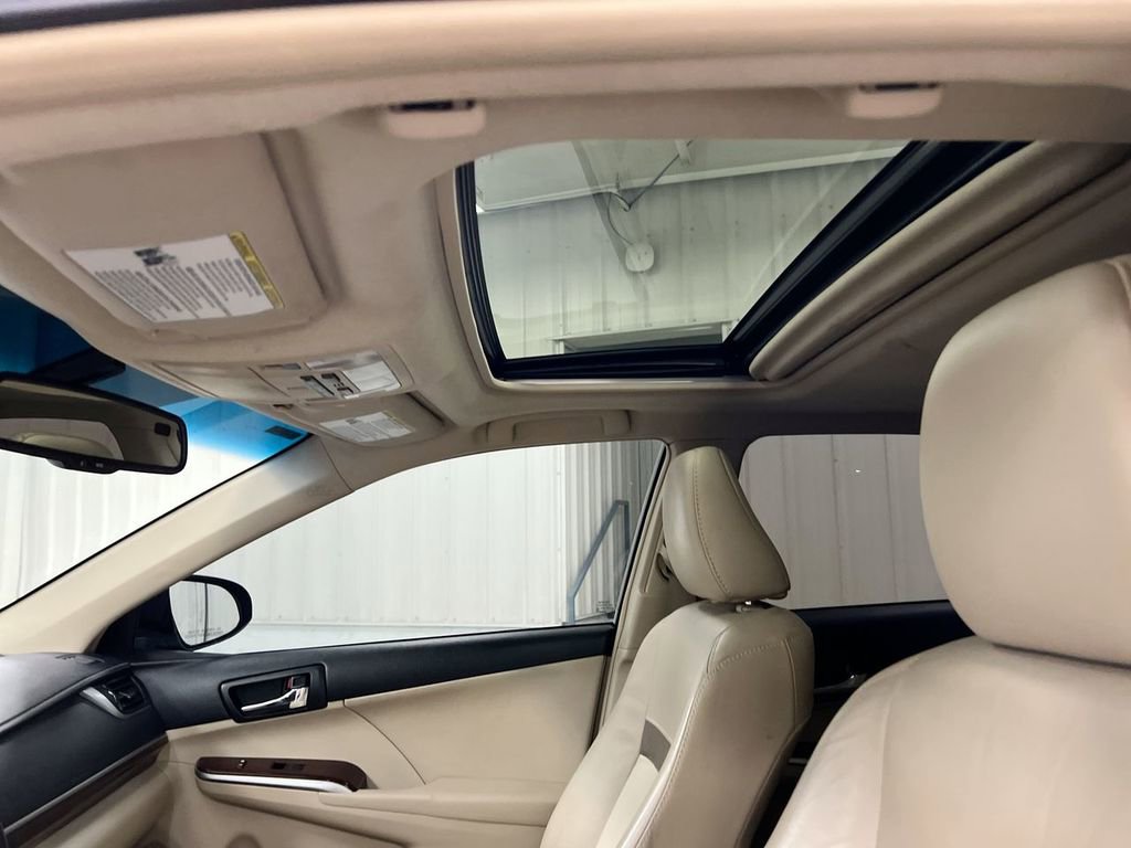 Used 2012 Toyota Camry XLE FWD image 19