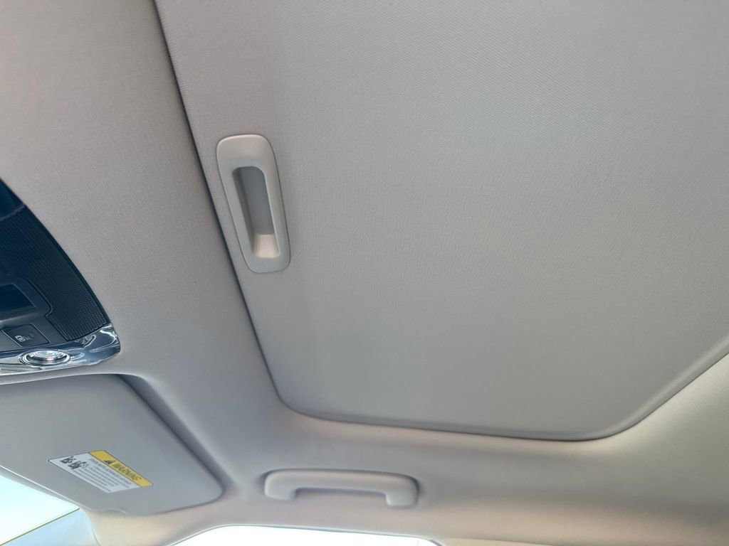 New 2026 Kia Seltos SX w/ SX Sunroof Package image 19