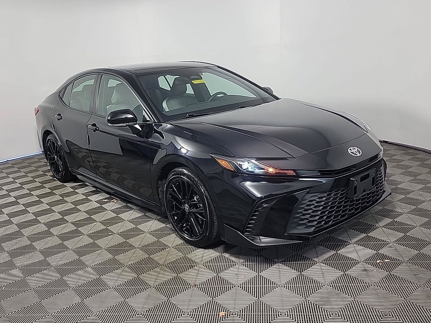 Used 2025 Toyota Camry SE