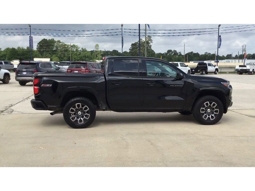 Used 2023 Chevrolet Colorado Z71 w/ Z71 Convenience Package 2 image 9