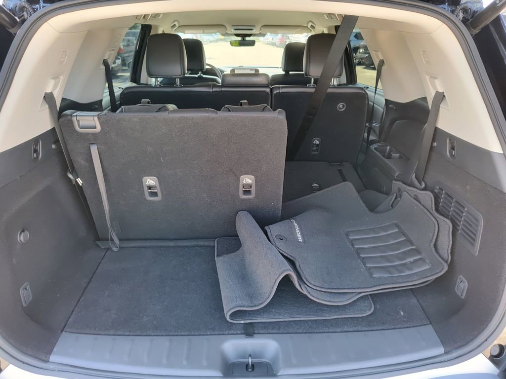 Used 2024 Nissan Pathfinder SL image 7