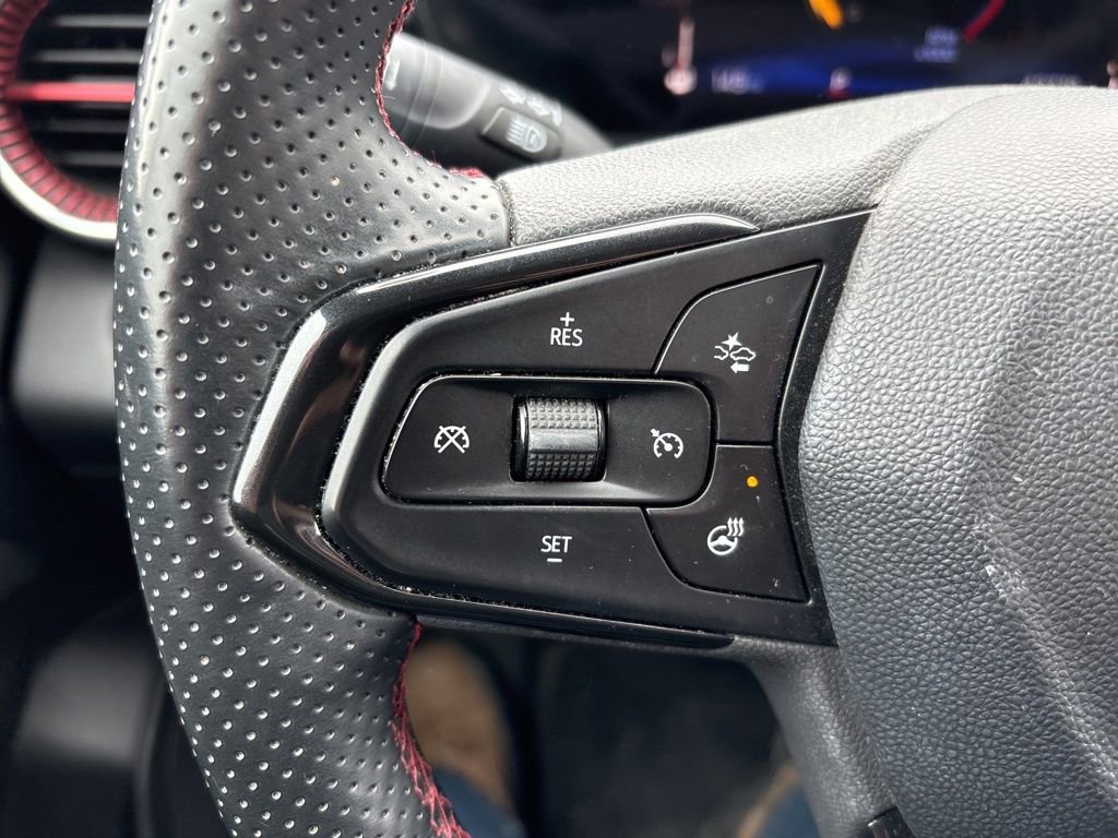 Used 2024 Chevrolet Trax RS w/ Sunroof Package image 20