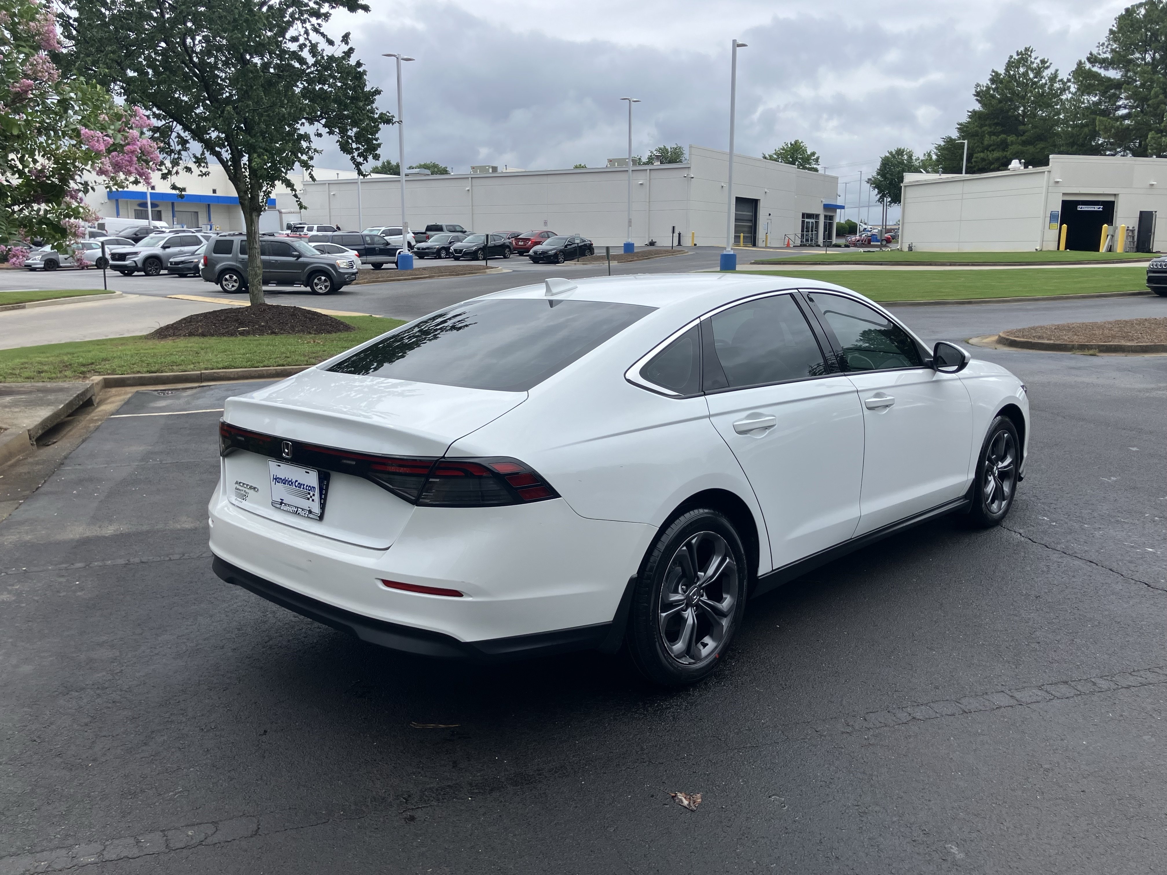 Certified 2023 Honda Accord EX image 10