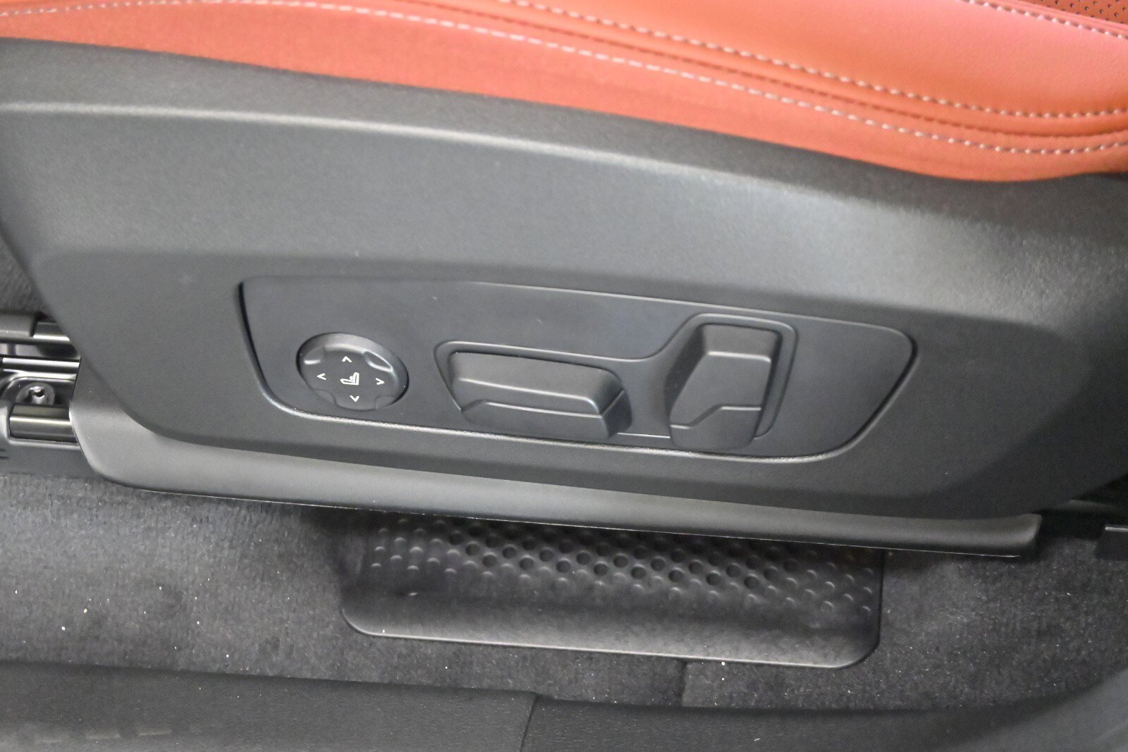 New 2026 BMW X1 xDrive28i w/ Technology Package image 11