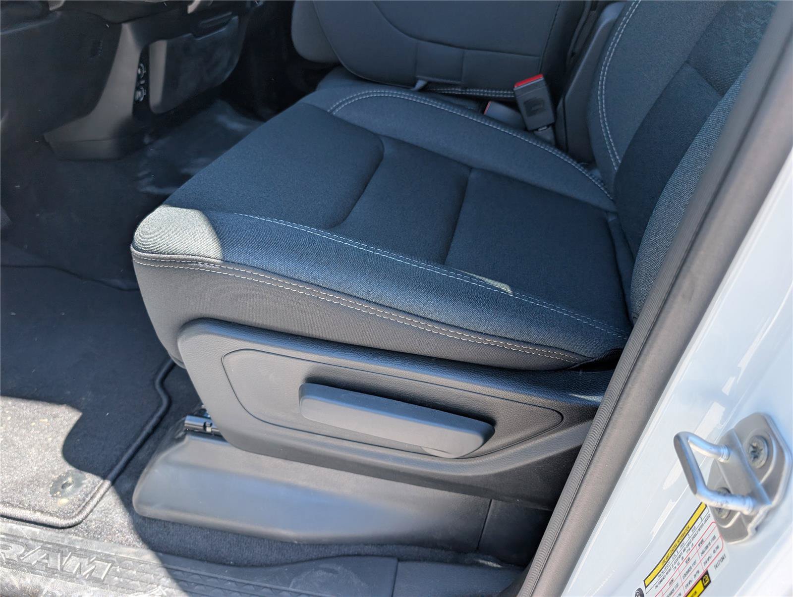 New 2026 RAM 1500 Express AWD/4WD image 15