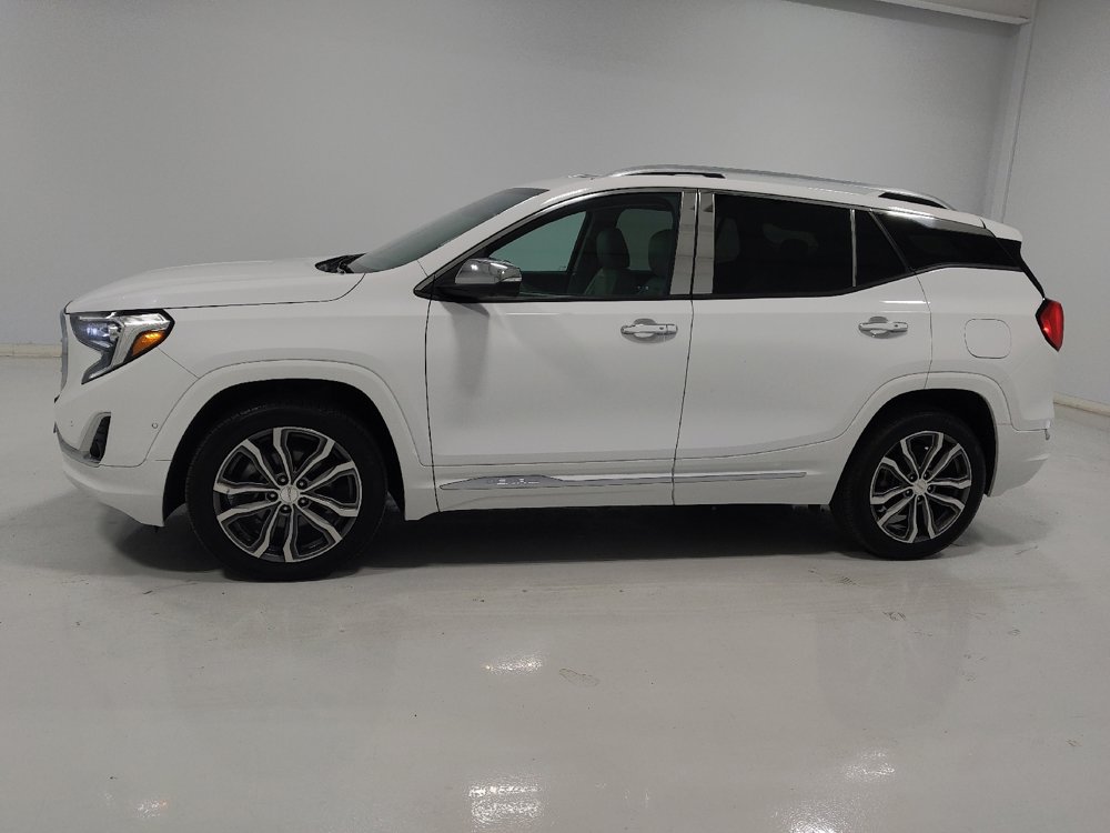 Used 2019 GMC Terrain Denali w/ Advanced Safety Package AWD/4WD image 2