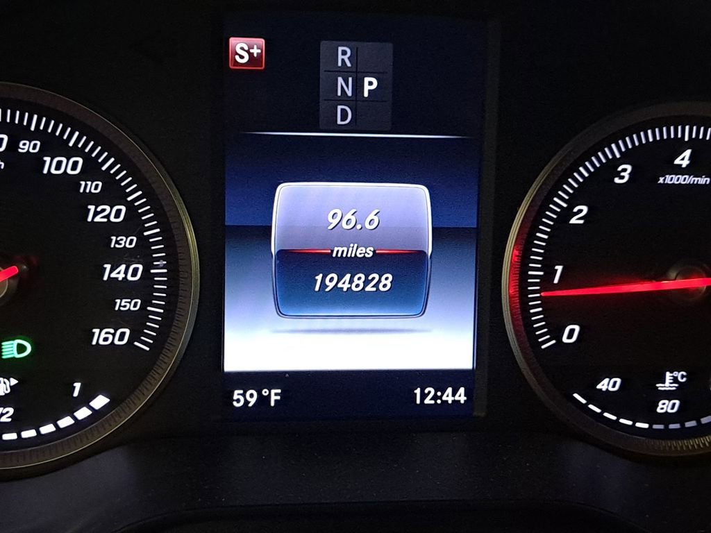 Used 2017 Mercedes-Benz GLC 300 4MATIC Coupe image 16