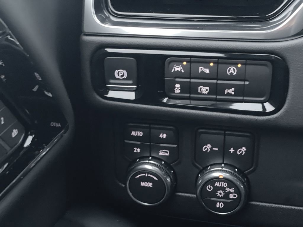 New 2026 GMC Yukon XL Elevation image 23