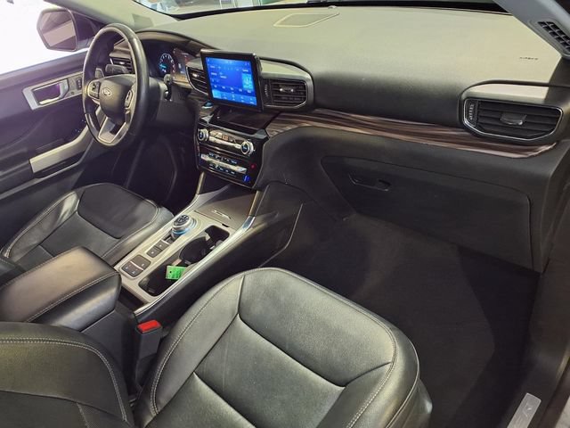 Certified 2023 Ford Explorer Limited RWD image 30