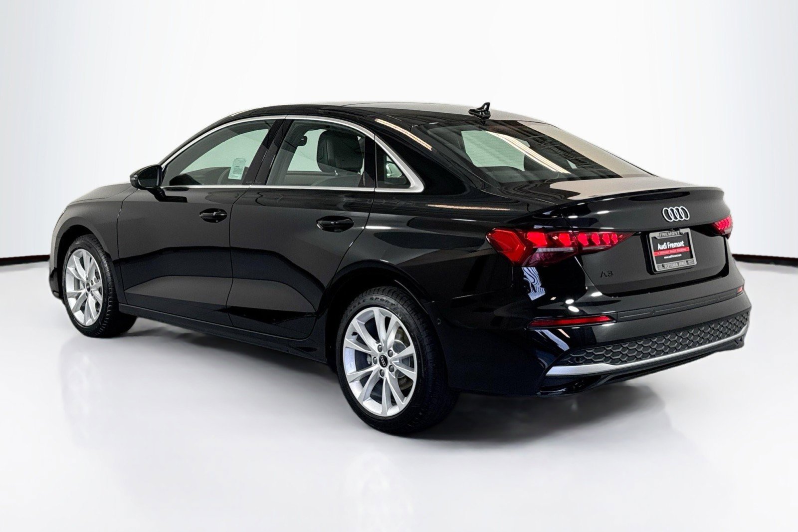 Used 2025 Audi A3 2.0T Premium Plus w/ Premium Plus Package image 7