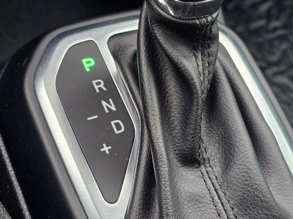 Used 2018 Jeep Renegade Altitude FWD image 32