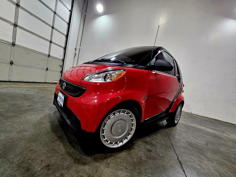 Used 2013 smart fortwo pure RWD image 11