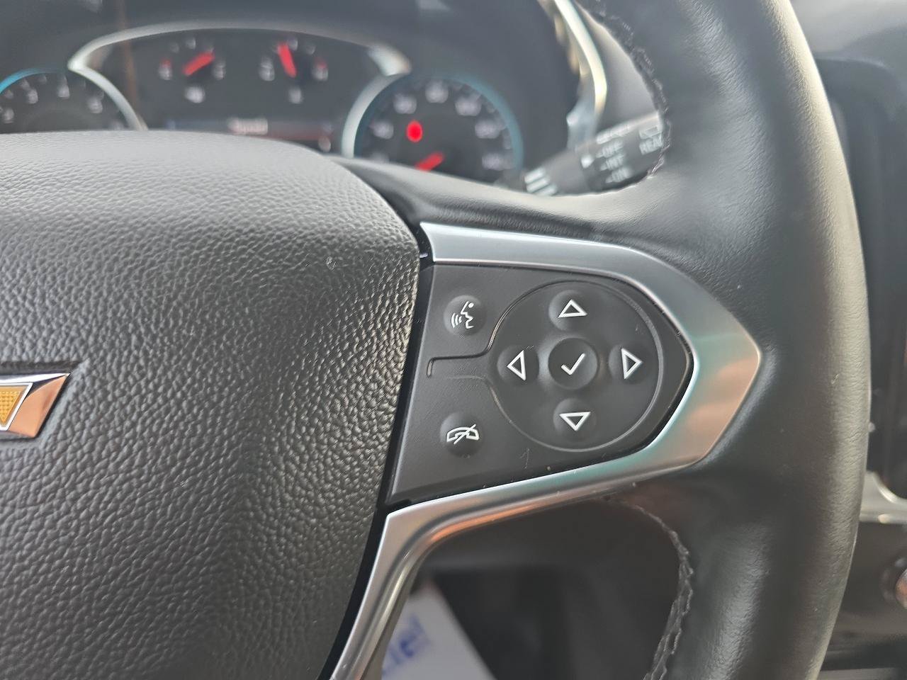 Used 2023 Chevrolet Traverse LT FWD image 31