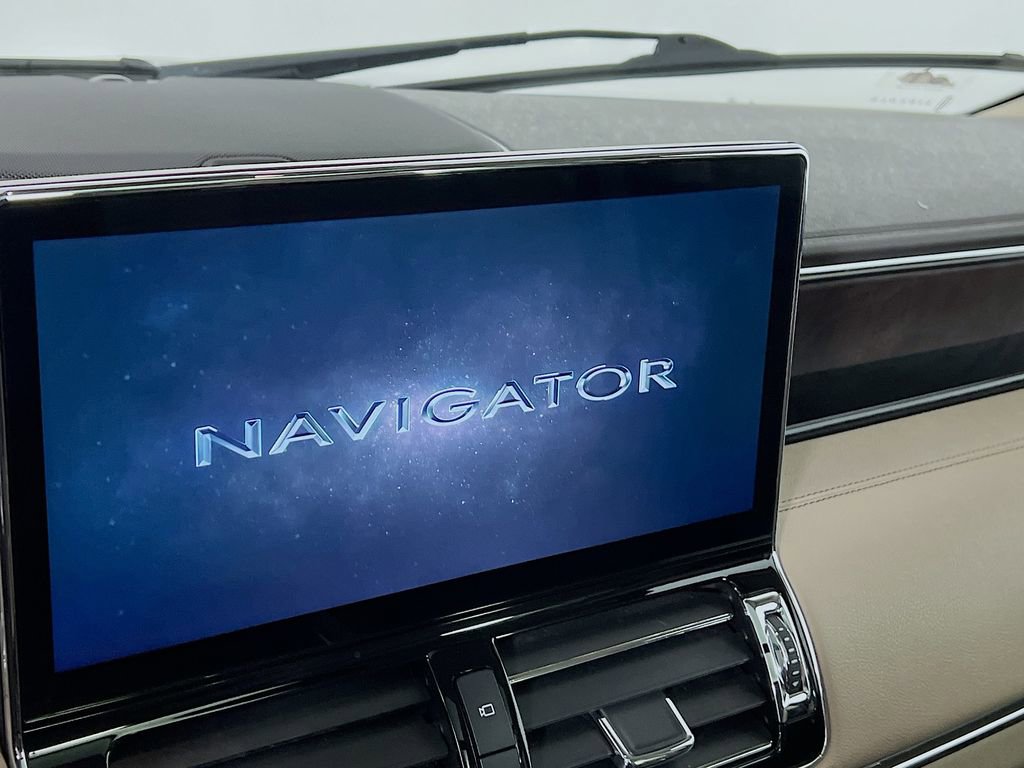 Used 2022 Lincoln Navigator L Reserve image 15