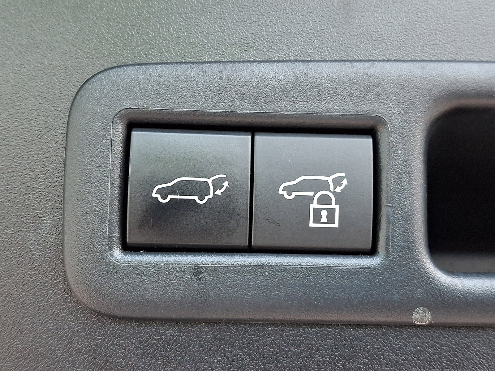 Used 2024 Lexus UX 250h AWD w/ Premium Package image 30