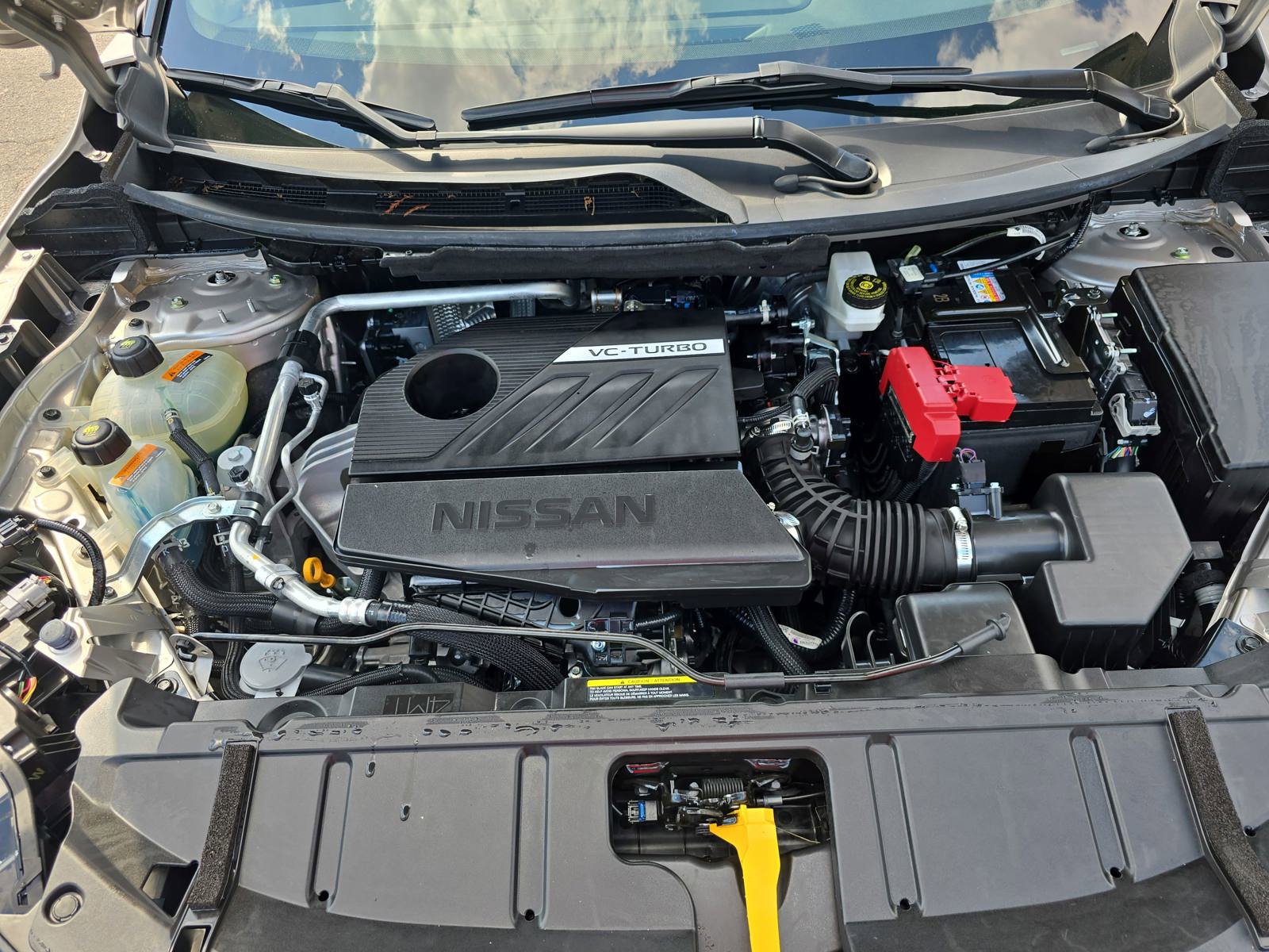 Used 2024 Nissan Rogue Platinum image 32