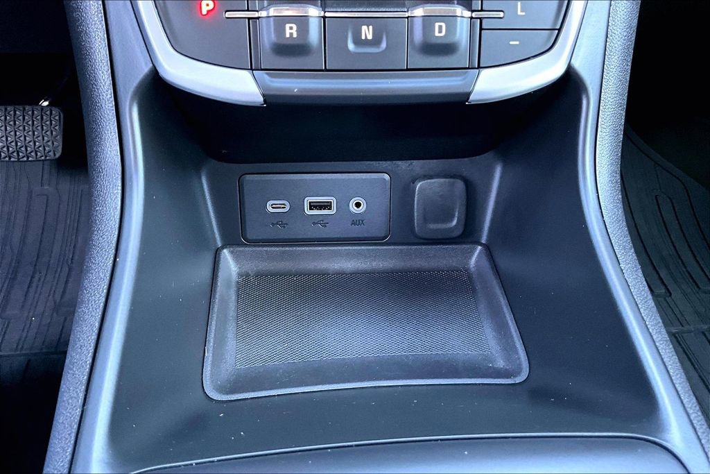 Used 2023 GMC Terrain SLE w/ Driver Convenience Package image 32