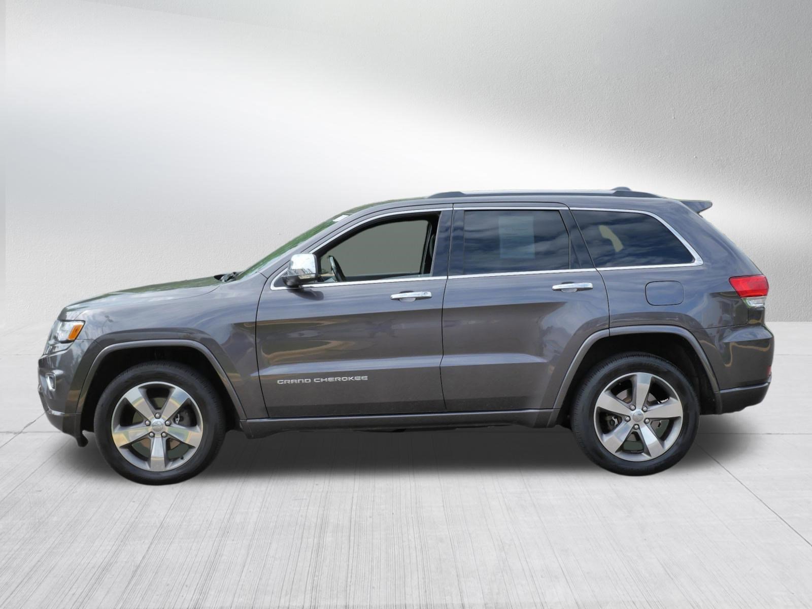 Used 2015 Jeep Grand Cherokee Overland AWD/4WD image 4