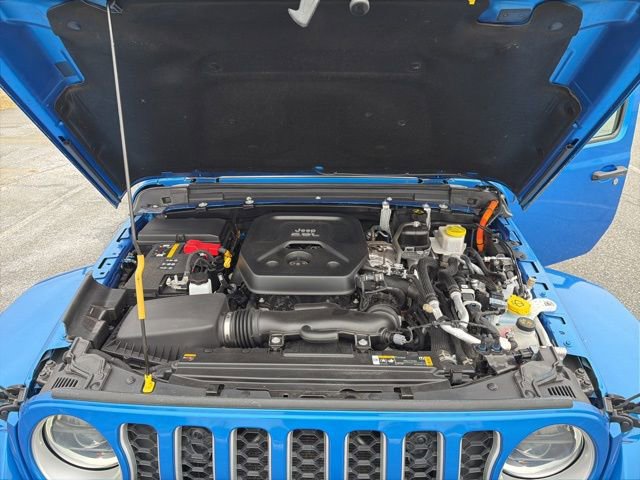 Used 2023 Jeep Wrangler Unlimited Sahara w/ Cold Weather Group AWD/4WD image 23