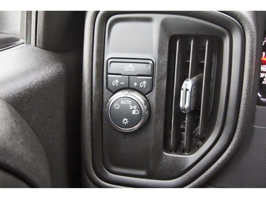 Used 2024 Chevrolet Silverado 1500 Custom image 20