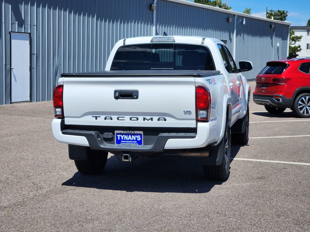 Used 2019 Toyota Tacoma TRD Sport AWD/4WD image 7