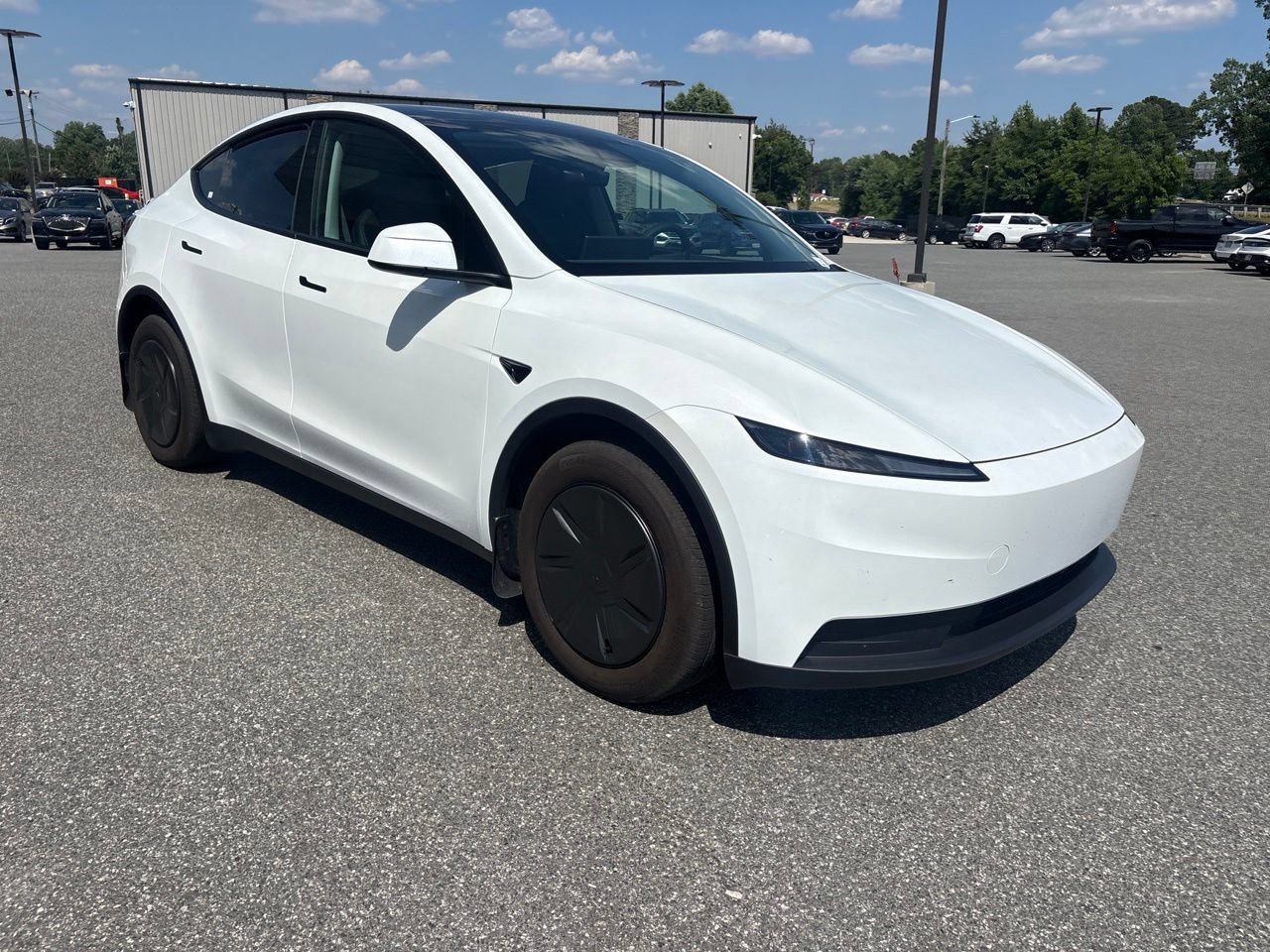 Used 2026 Tesla Model Y AWD image 8