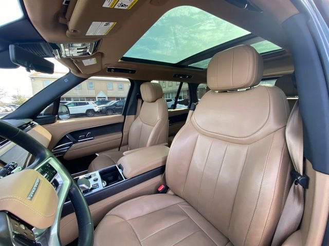 Used 2023 Land Rover Range Rover SE image 23