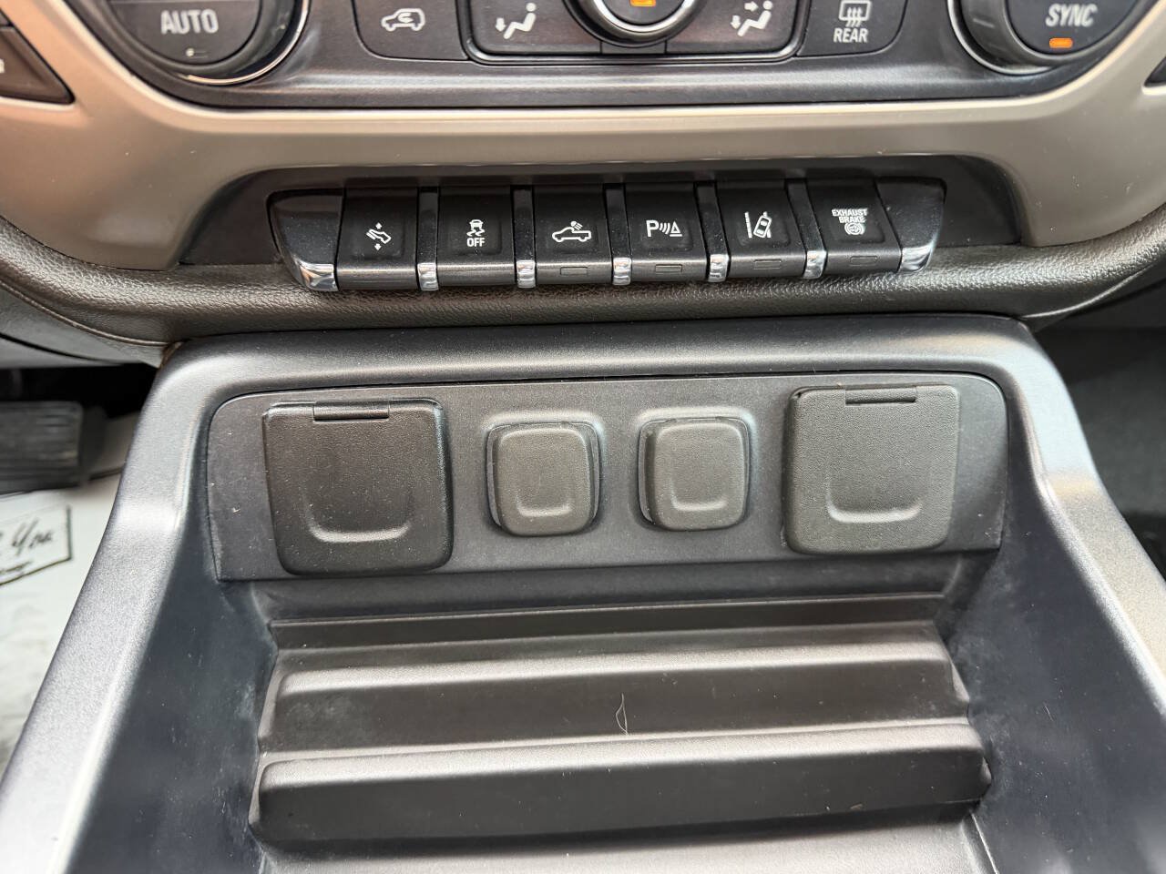 Used 2018 GMC Sierra 3500 Denali AWD/4WD image 28