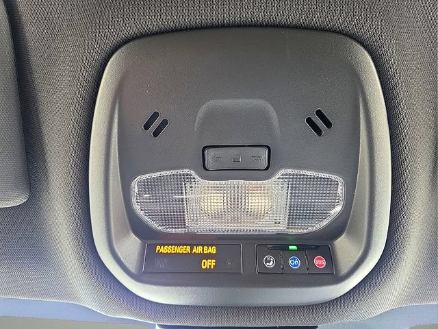 Used 2025 Buick Envista Sport Touring w/ Convenience I Package FWD image 19