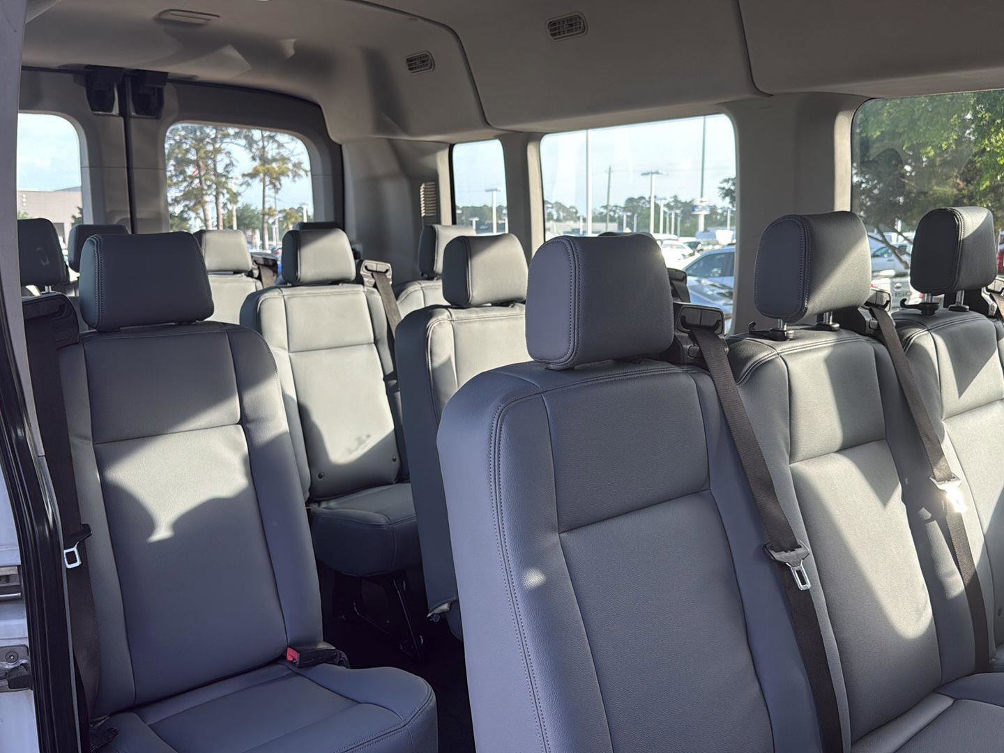 Used 2019 Ford Transit 350 XL image 10