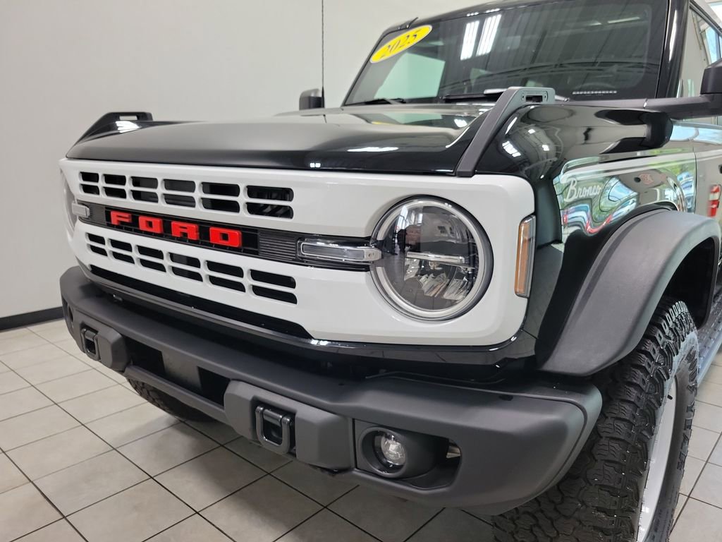 Used 2025 Ford Bronco Heritage Edition AWD/4WD image 25