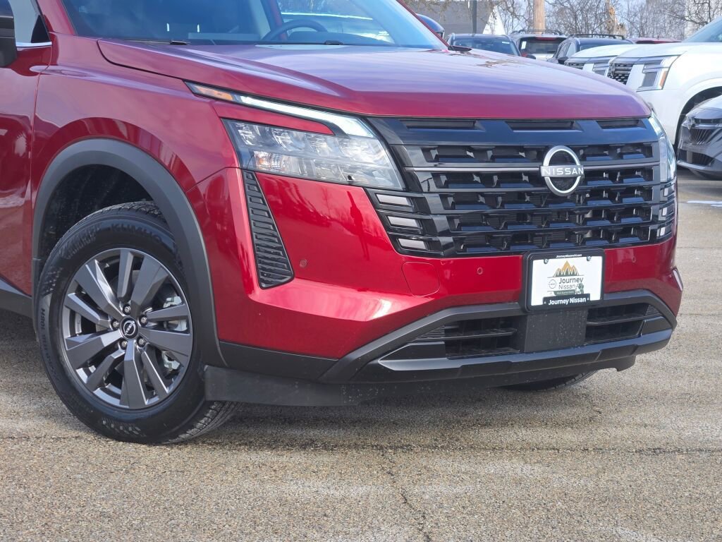 New 2026 Nissan Pathfinder SV image 2