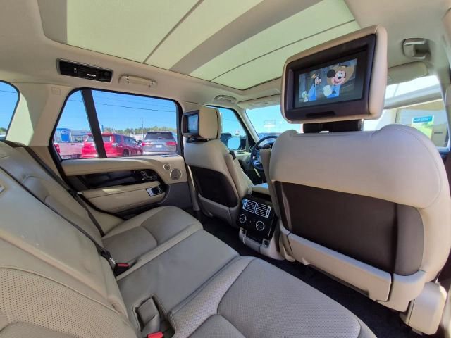 Used 2018 Land Rover Range Rover Supercharged image 18