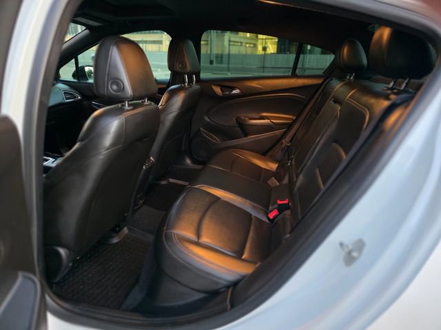 Used 2018 Chevrolet Cruze Premier image 26