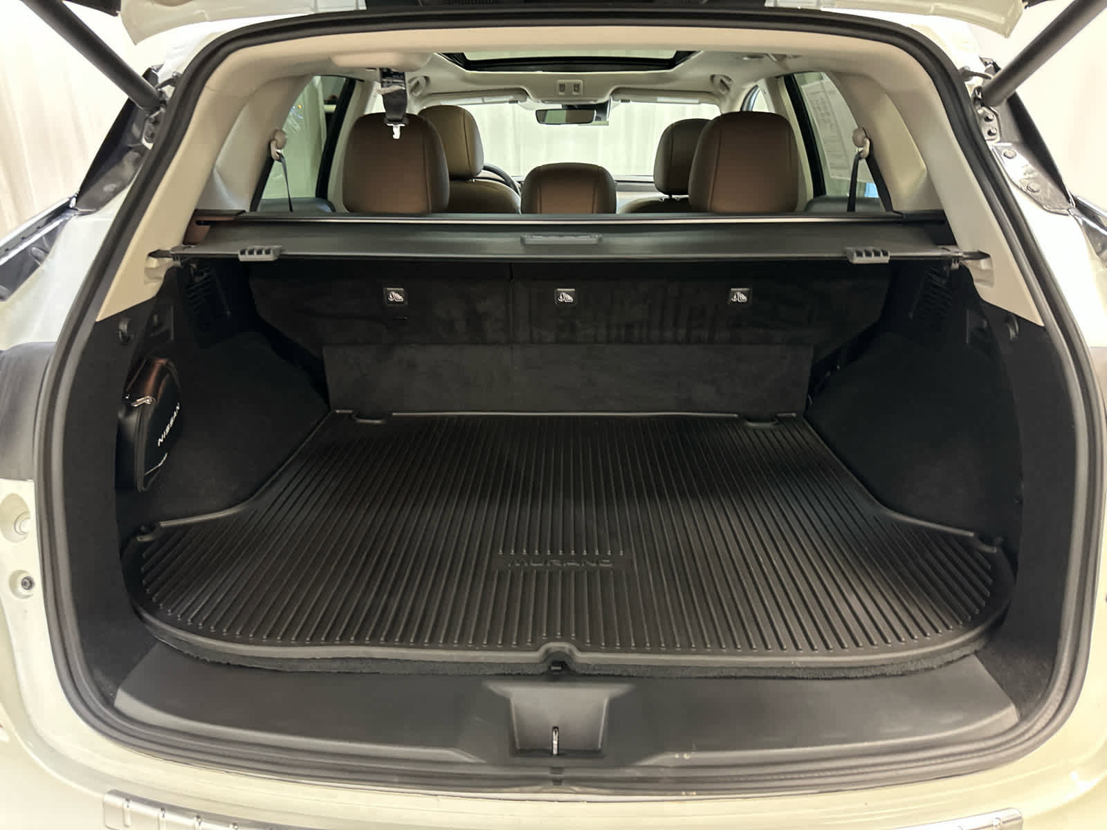 Certified 2024 Nissan Murano Platinum w/ Cargo Package AWD/4WD image 25