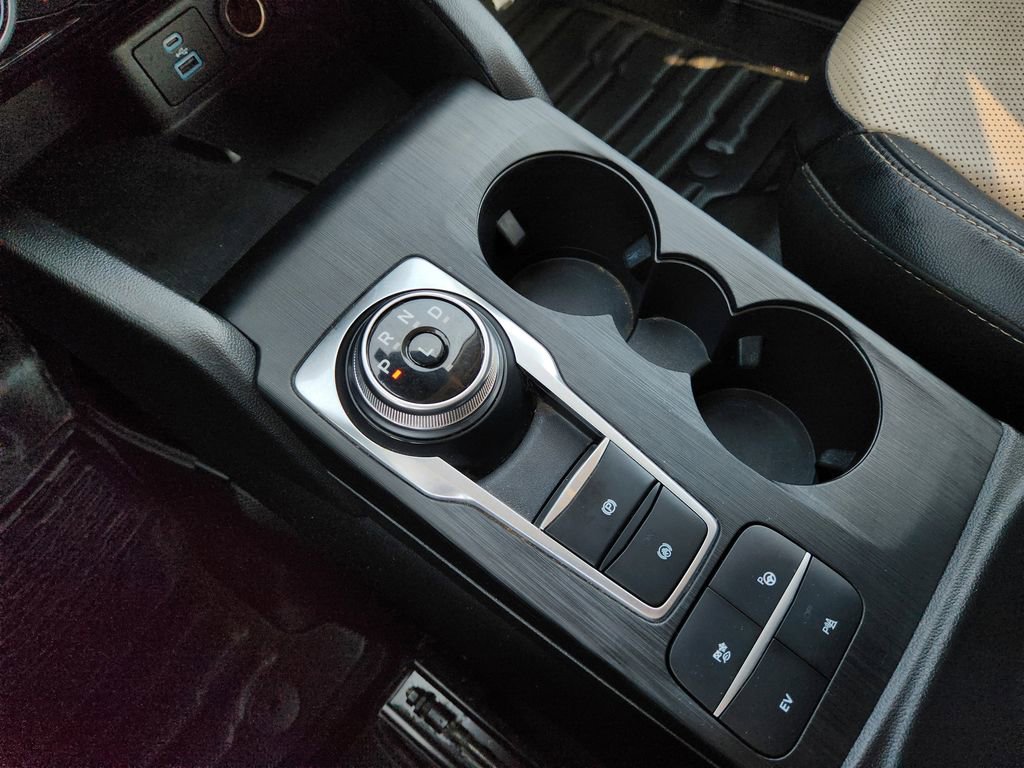 Used 2022 Ford Escape Titanium w/ Titanium Premium Package image 21