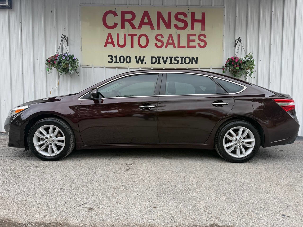 Used 2013 Toyota Avalon XLE Premium image 5
