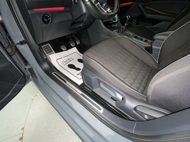 Used 2019 Volkswagen Jetta GLI image 12