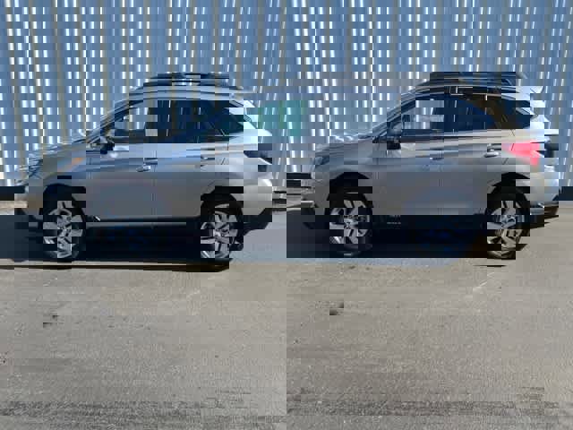 Used 2019 Subaru Outback 2.5i Premium w/ Popular Package #2 AWD/4WD image 3