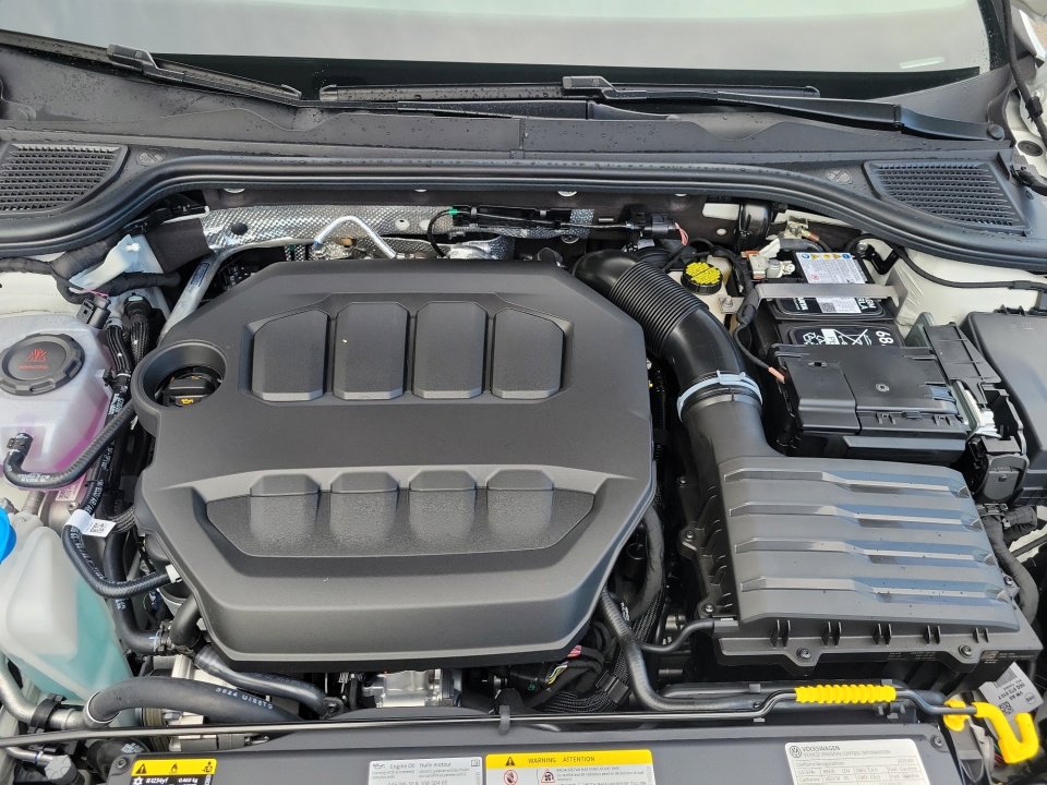 New 2025 Volkswagen Golf R Black Edition image 16