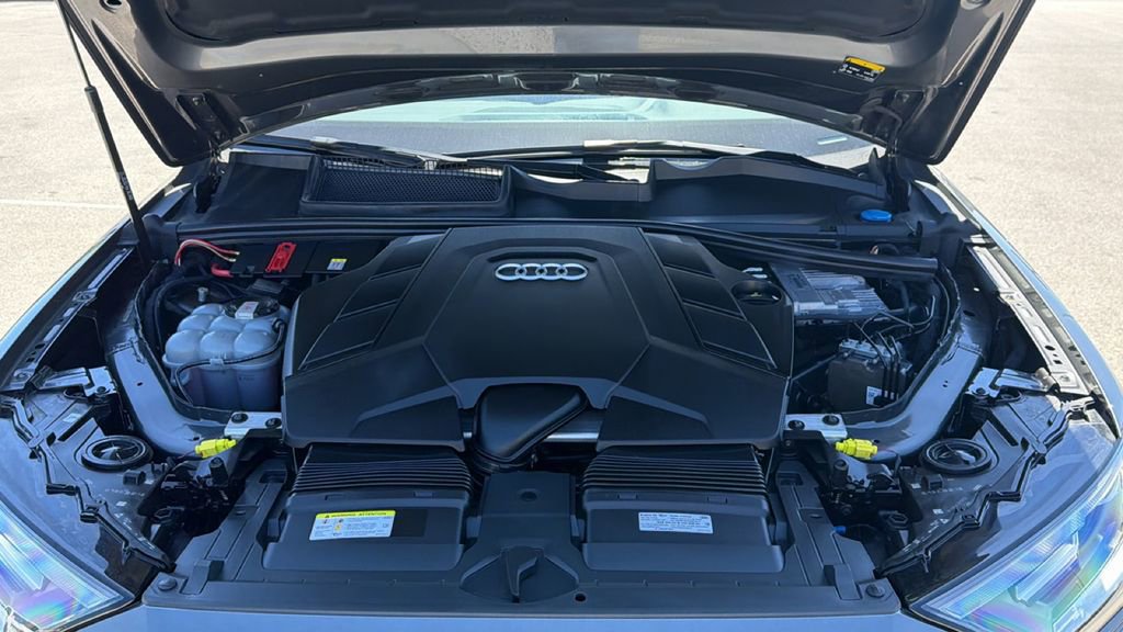 Used 2021 Audi Q7 3.0T Premium w/ Convenience Package image 34