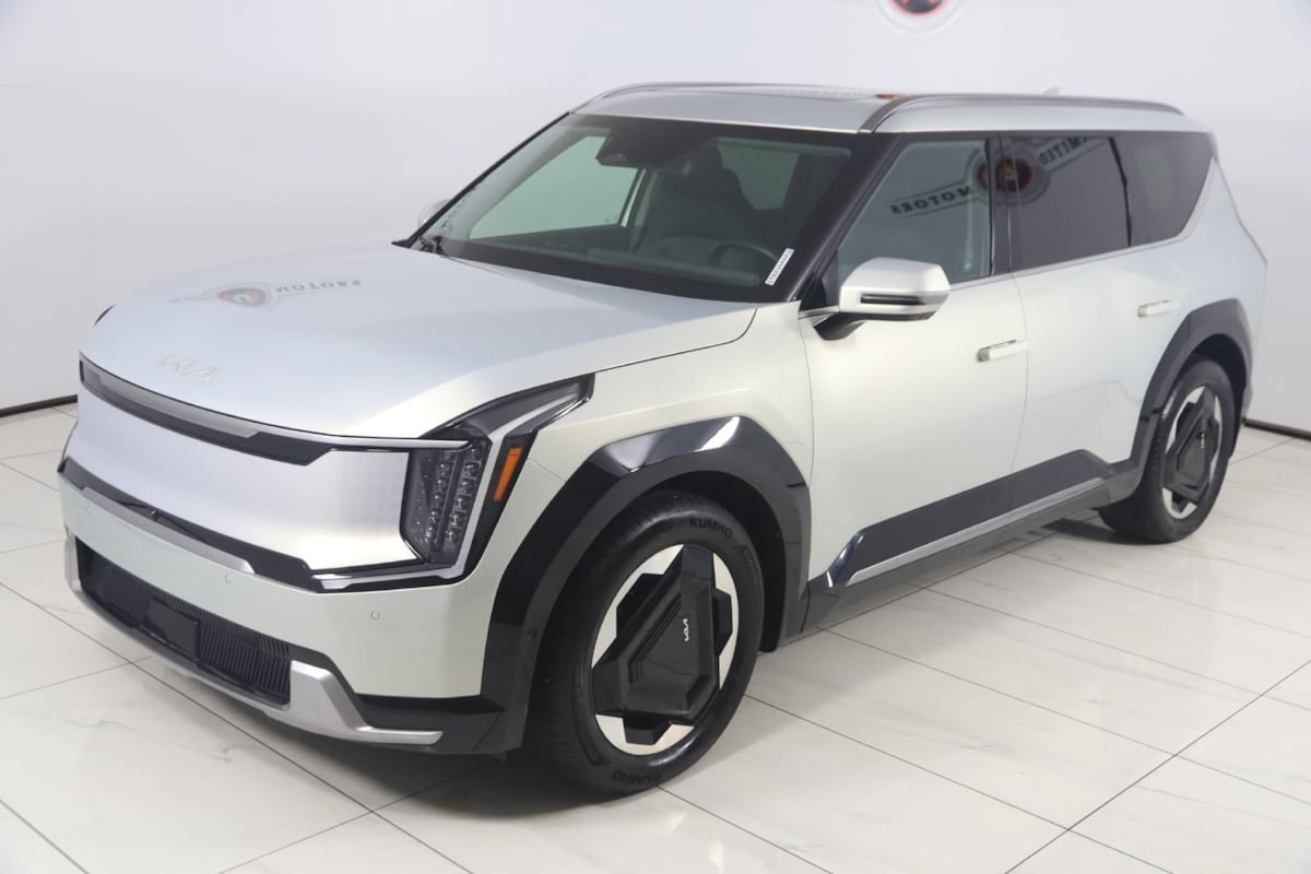 Used 2024 Kia EV9 Land AWD/4WD image 22