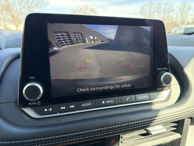 Used 2023 Nissan Rogue S image 22