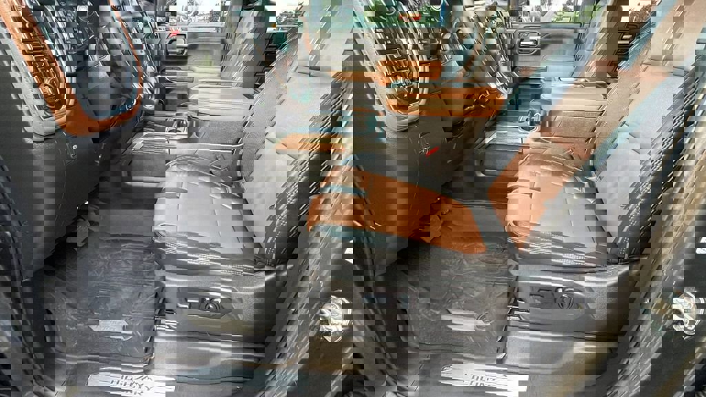 Used 2022 Chevrolet Silverado 3500 High Country w/ Z71 Off-Road Package image 13