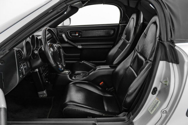 Used 2002 Toyota MR2 AUTOMATIC LEATHER SEATS CRUISE image 24