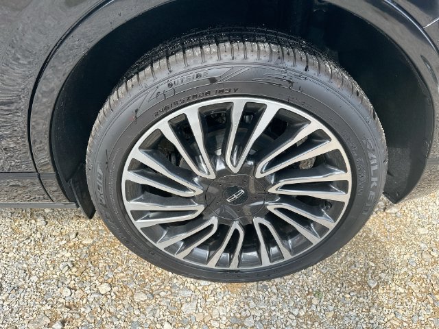 Used 2022 Lincoln Corsair AWD w/ Premium Package image 57