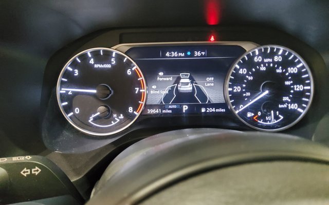 Used 2023 Nissan Rogue S image 33